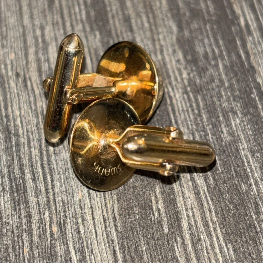 Vintage Swank‎ Signed Red Cabochon Lucite Cuff Links